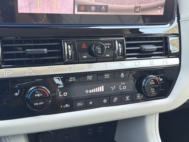 2026 Everest White Pearl Tricoat Nissan Pathfinder SL 4X4 SUV