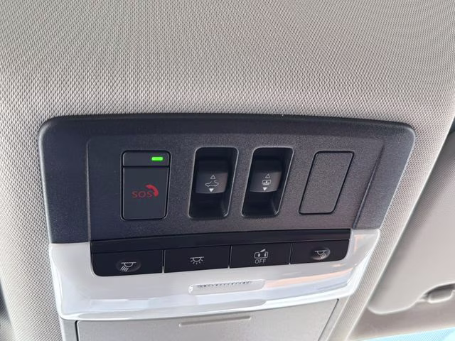 2026 Everest White Pearl Tricoat Nissan Rogue Platinum AWD SUV