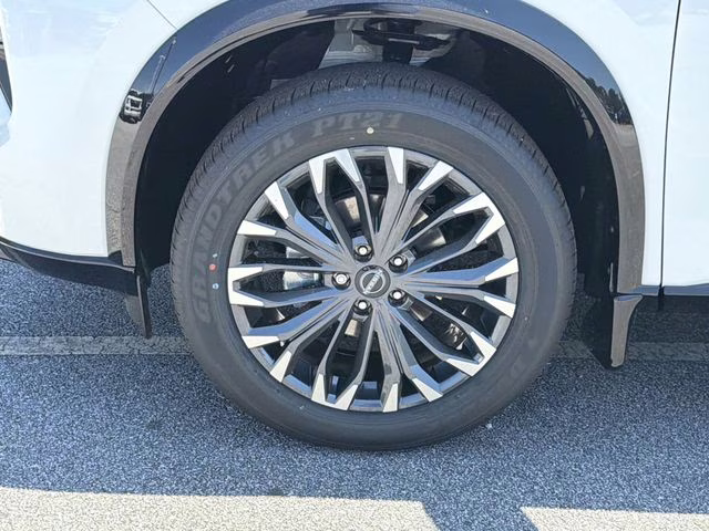 2026 Everest White Pearl Tricoat Nissan Rogue Platinum AWD SUV