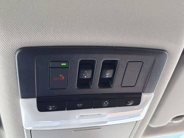 2026 Everest White Pearl Tricoat Nissan Rogue Platinum AWD SUV