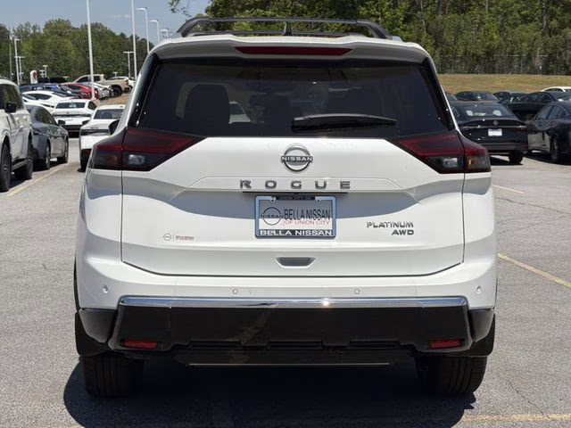 2026 Everest White Pearl Tricoat Nissan Rogue Platinum AWD SUV