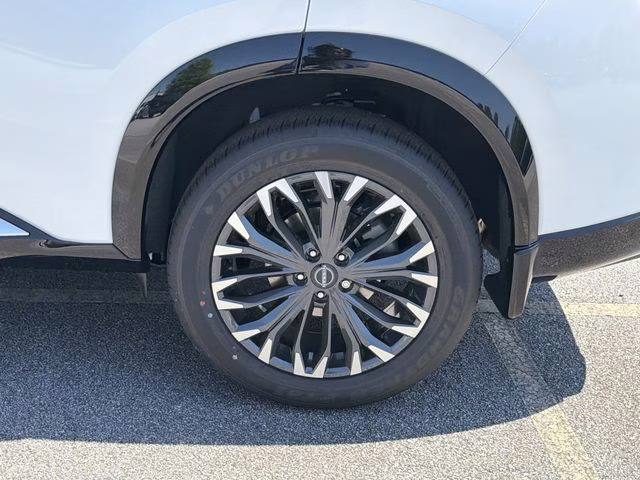 2026 Everest White Pearl Tricoat Nissan Rogue Platinum AWD SUV