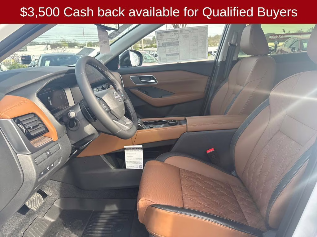 2026 Everest White Pearl/Super Black Nissan Rogue Platinum AWD SUV