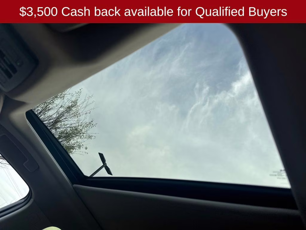 2026 Everest White Pearl/Super Black Nissan Rogue Platinum AWD SUV