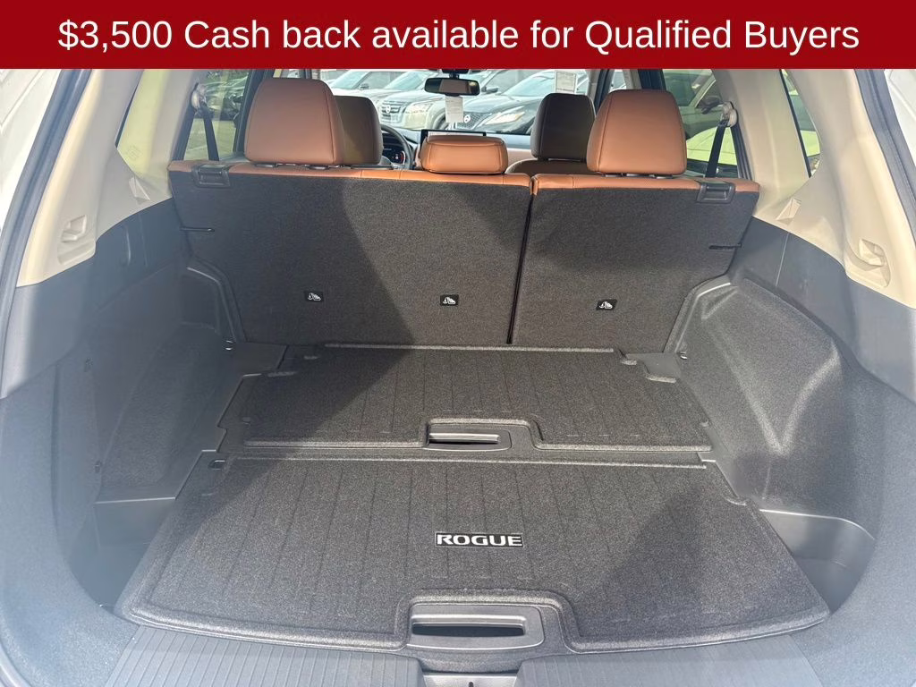 2026 Everest White Pearl/Super Black Nissan Rogue Platinum AWD SUV