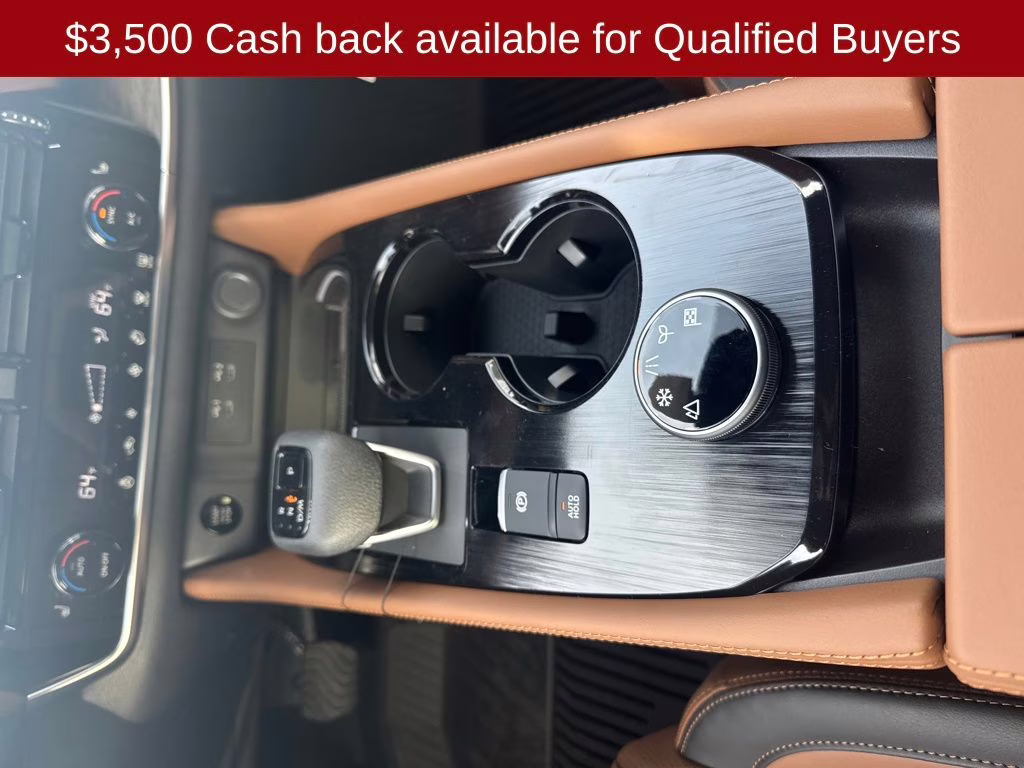 2026 Everest White Pearl/Super Black Nissan Rogue Platinum AWD SUV