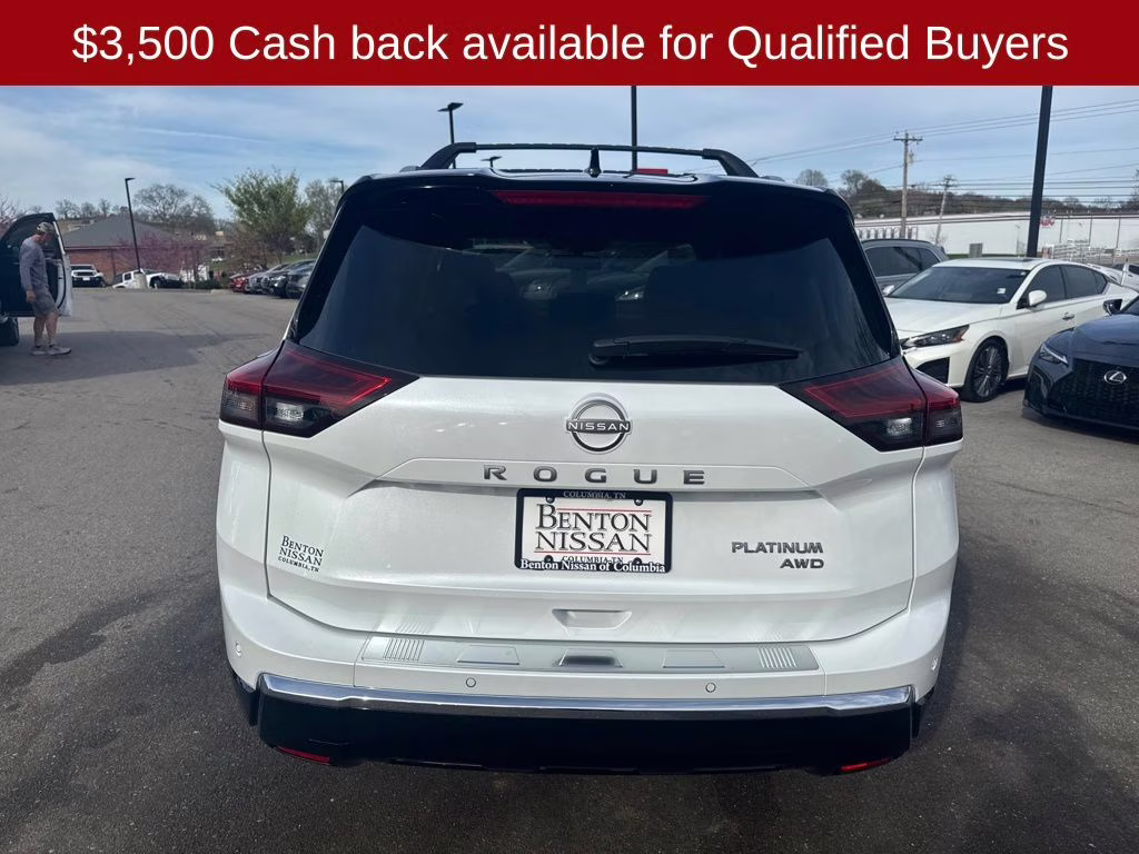 2026 Everest White Pearl/Super Black Nissan Rogue Platinum AWD SUV