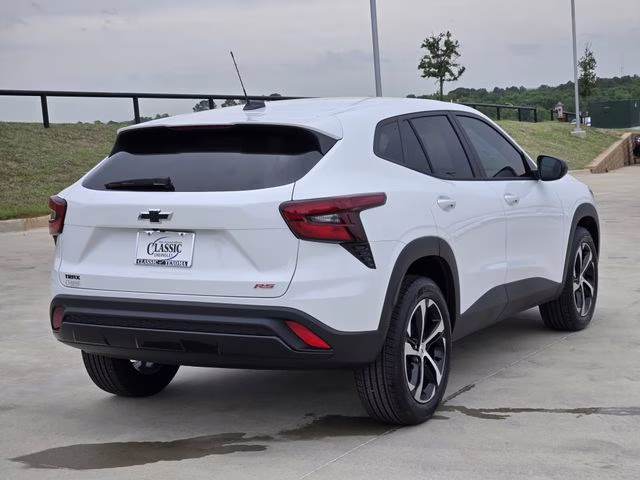 2026 Summit White Chevrolet Trax 1RS FWD SUV