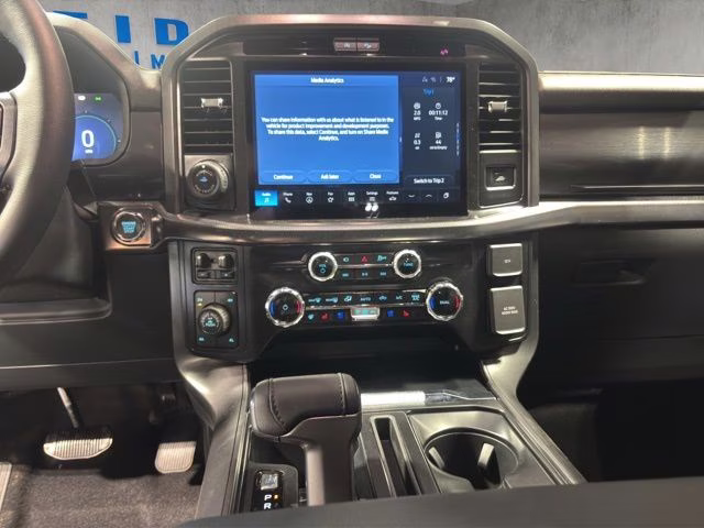 2026 Star White Metallic Tri-Coat Ford F-150 Lariat Black Appearance 4X4 Truck