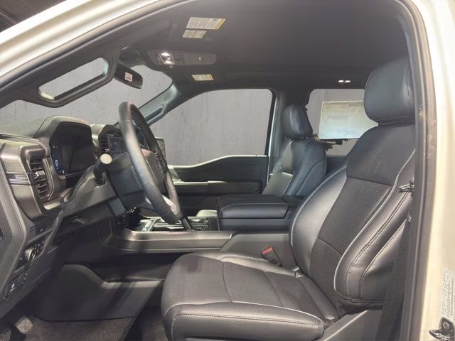 2026 Star White Metallic Tri-Coat Ford F-150 Lariat Black Appearance 4X4 Truck