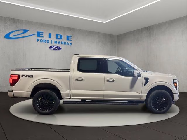 2026 Star White Metallic Tri-Coat Ford F-150 Lariat Black Appearance 4X4 Truck