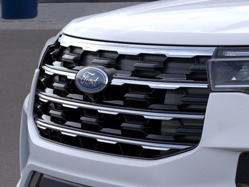 2026 Space White Metallic Ford Explorer Active 4X4 SUV