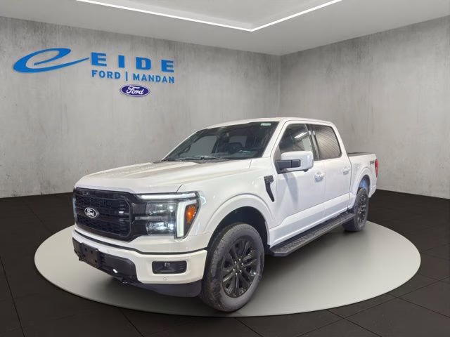 2026 Star White Metallic Tri-Coat Ford F-150 Lariat Black Appearance 4X4 Truck