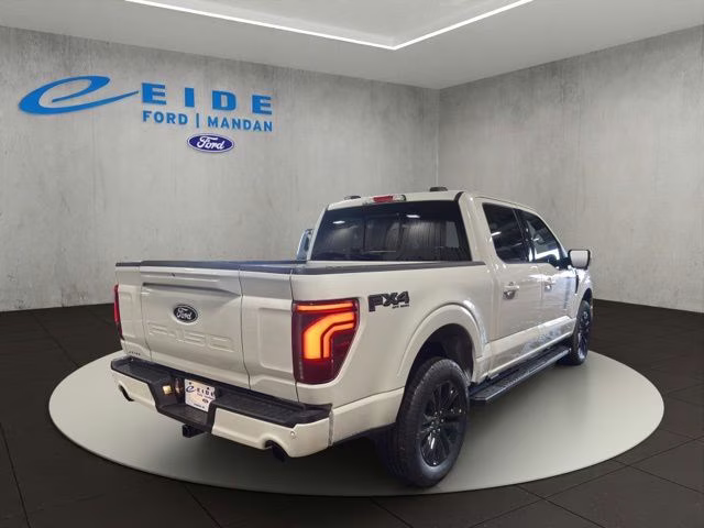 2026 Star White Metallic Tri-Coat Ford F-150 Lariat Black Appearance 4X4 Truck