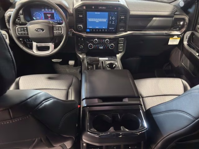 2026 Star White Metallic Tri-Coat Ford F-150 Lariat Black Appearance 4X4 Truck