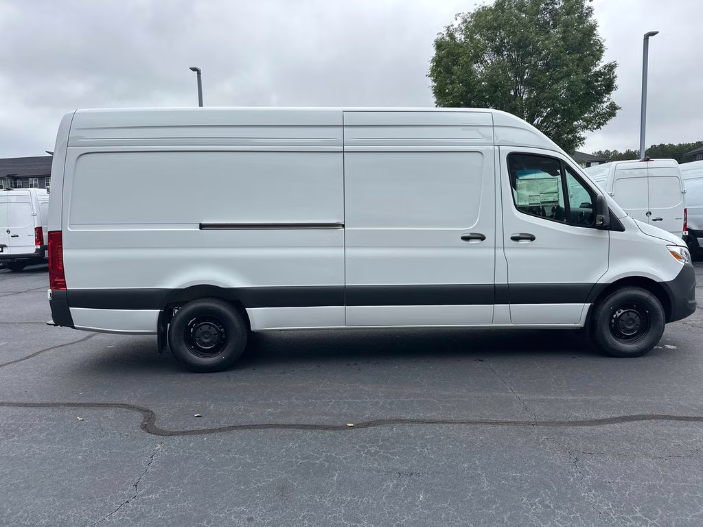 2026 Arctic Mercedes-Benz Sprinter 2500 Cargo 170 WB RWD Van