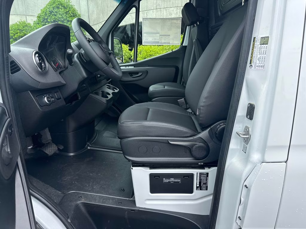 2026 Arctic Mercedes-Benz Sprinter 2500 Cargo 170 WB RWD Van