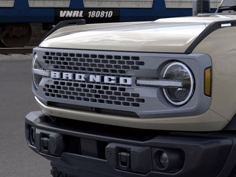 2026 Desert Sand Ford Bronco Badlands 4X4 SUV