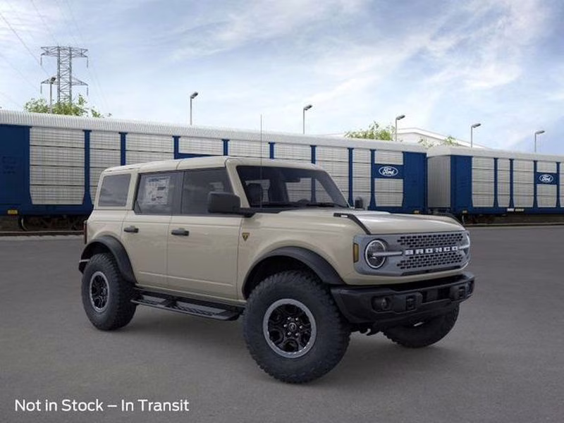 2026 Desert Sand Ford Bronco Badlands 4X4 SUV