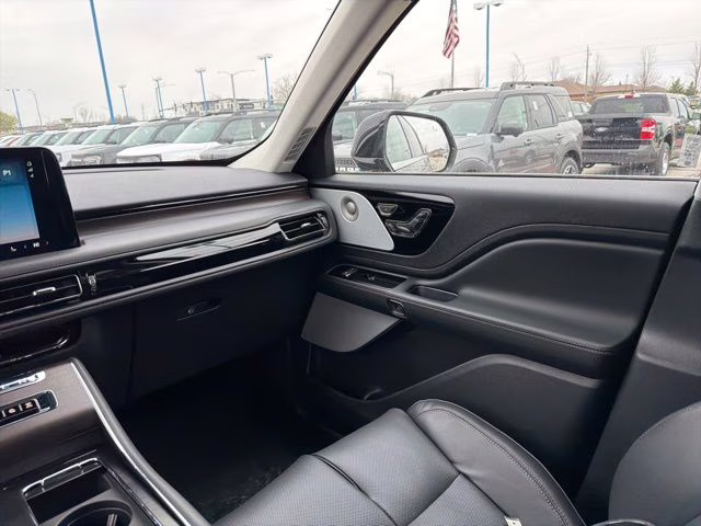 2026 Infinite Black Metallic Clearcoat Lincoln Aviator Reserve AWD SUV