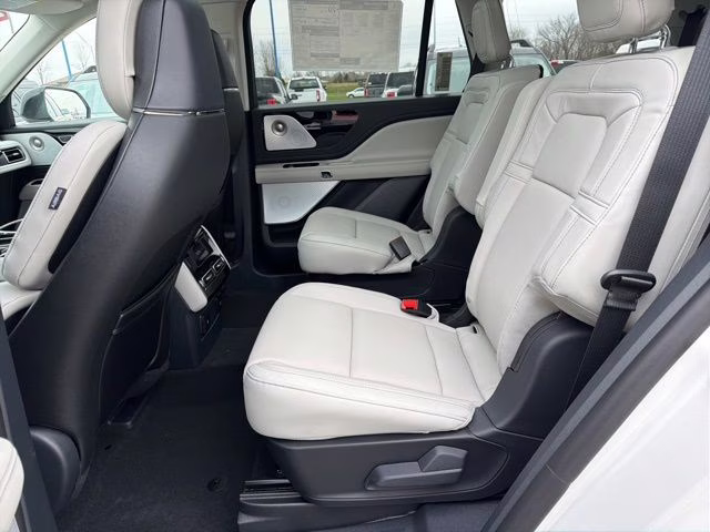 2026 Pristine White Metallic Tri-Coat Lincoln Aviator Reserve AWD SUV