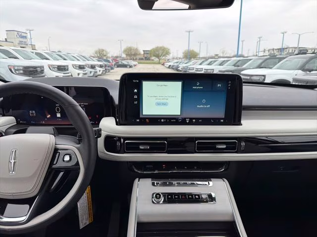 2026 Pristine White Metallic Tri-Coat Lincoln Aviator Reserve AWD SUV