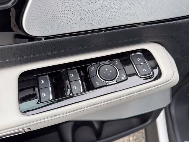 2026 Pristine White Metallic Tri-Coat Lincoln Aviator Reserve AWD SUV