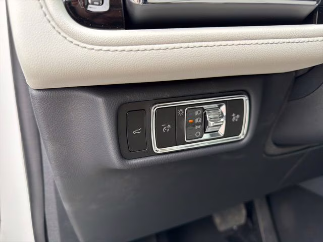 2026 Pristine White Metallic Tri-Coat Lincoln Aviator Reserve AWD SUV