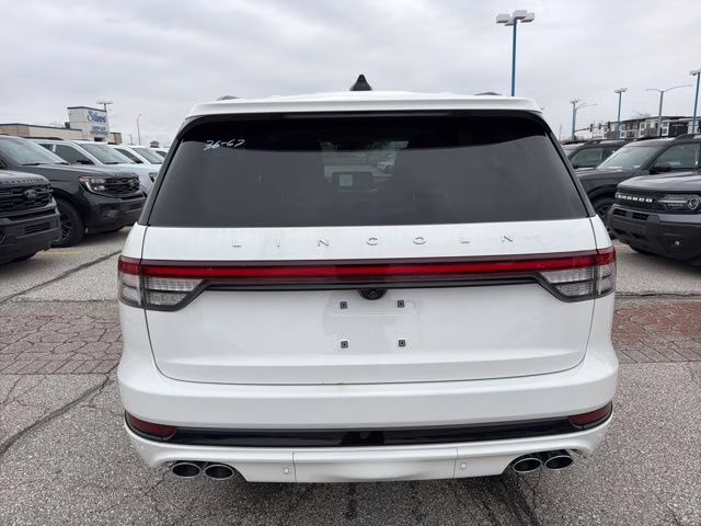 2026 Pristine White Metallic Tri-Coat Lincoln Aviator Reserve AWD SUV