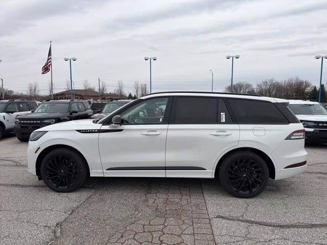2026 Pristine White Metallic Tri-Coat Lincoln Aviator Reserve AWD SUV