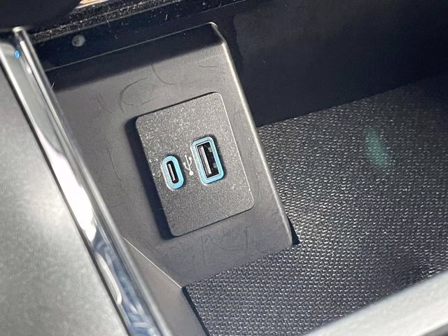 2023 Black Metallic Ford F-150 Lariat 4X4 Truck