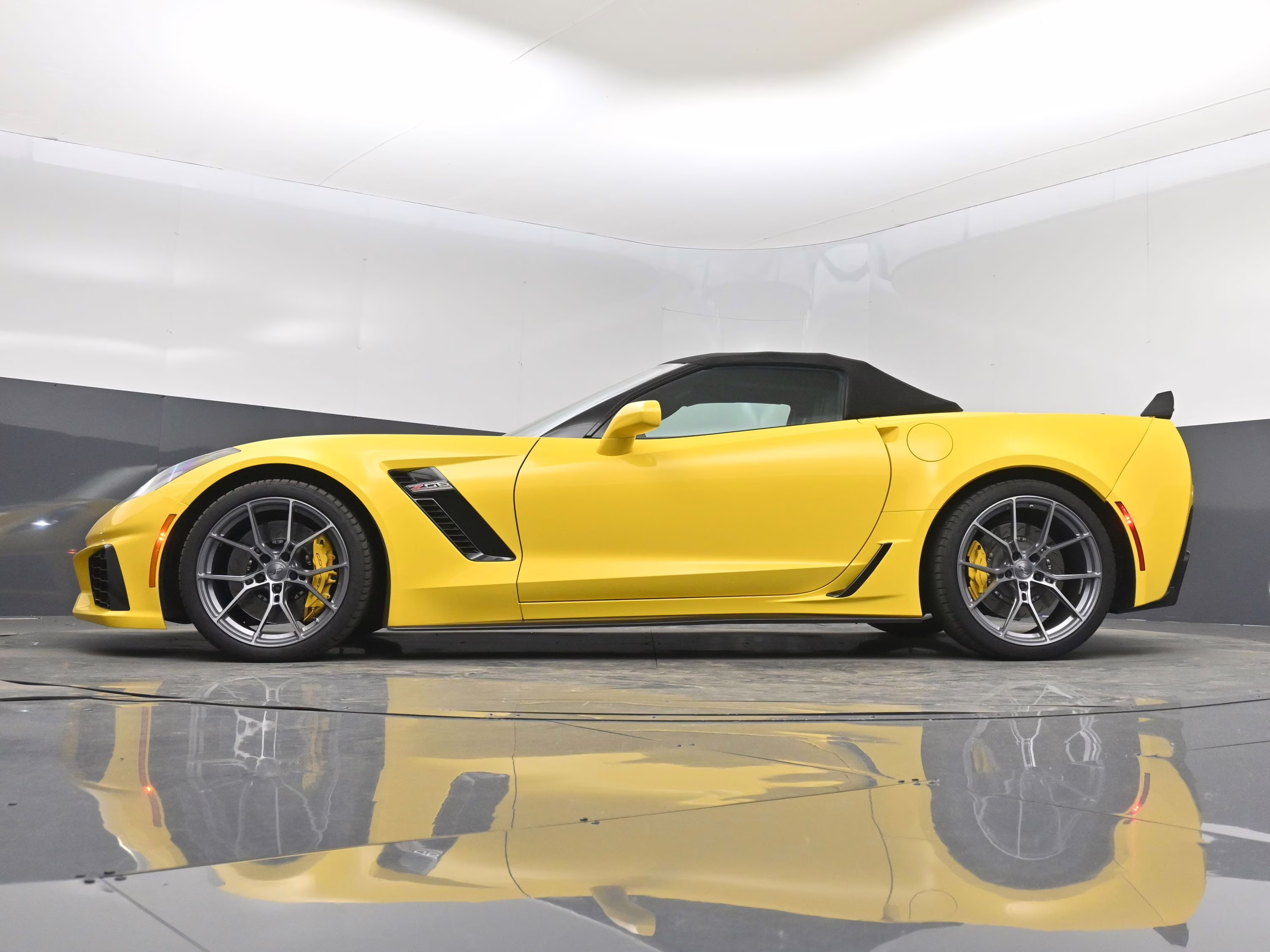 2017 Corvette Racing Yellow Tintcoat Chevrolet Corvette Z06 RWD Convertible