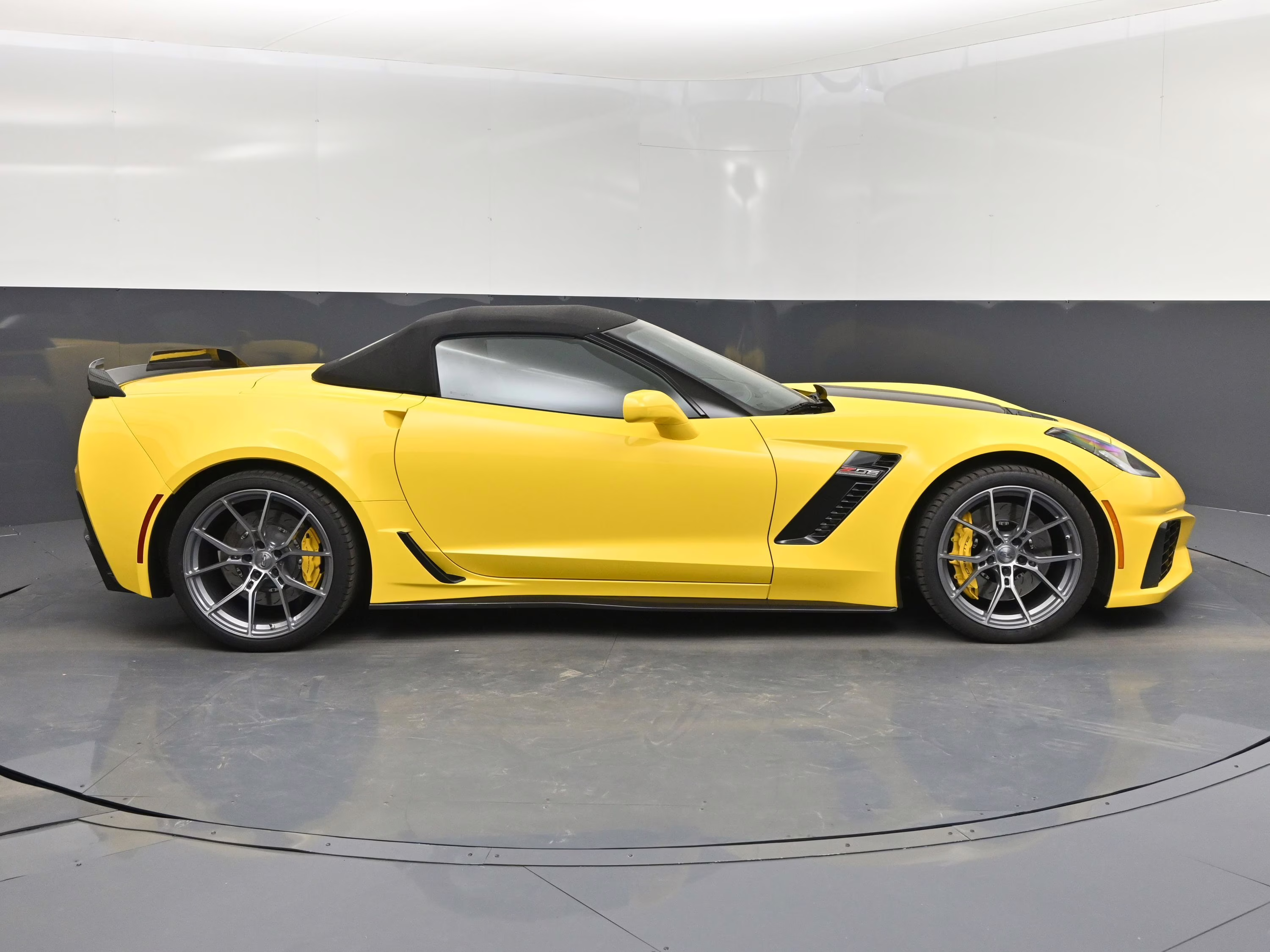 2017 Corvette Racing Yellow Tintcoat Chevrolet Corvette Z06 RWD Convertible