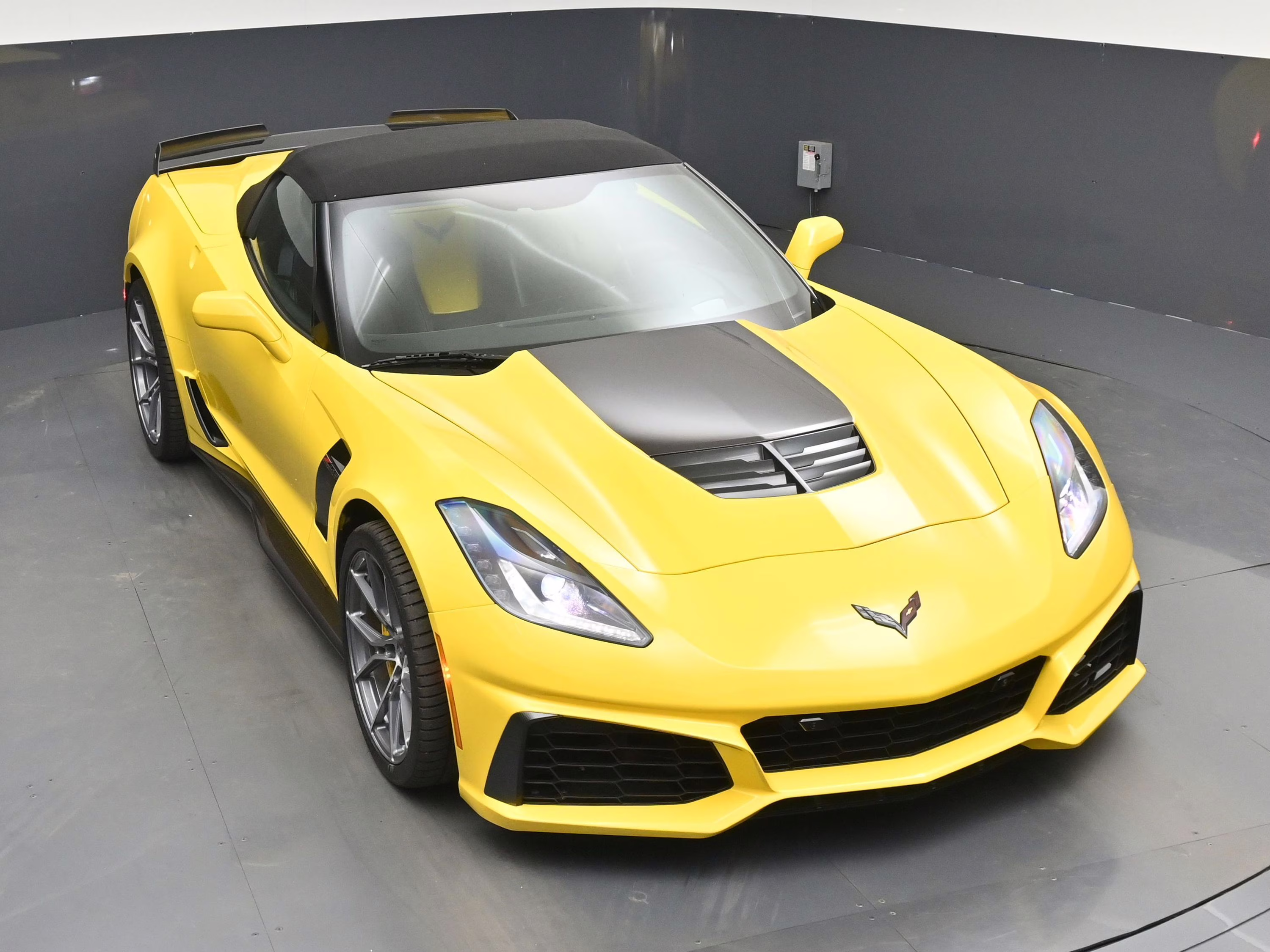 2017 Corvette Racing Yellow Tintcoat Chevrolet Corvette Z06 RWD Convertible