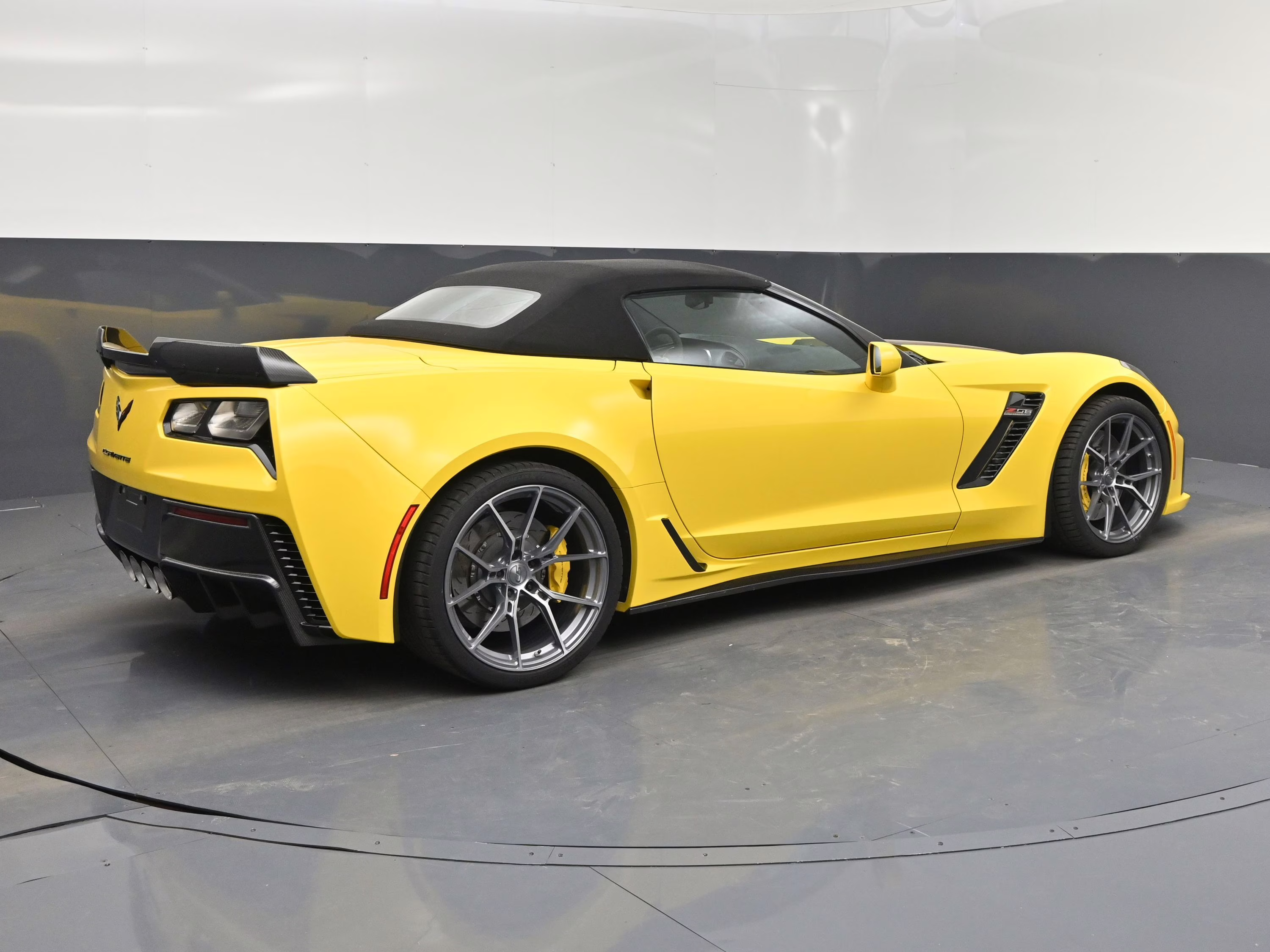 2017 Corvette Racing Yellow Tintcoat Chevrolet Corvette Z06 RWD Convertible
