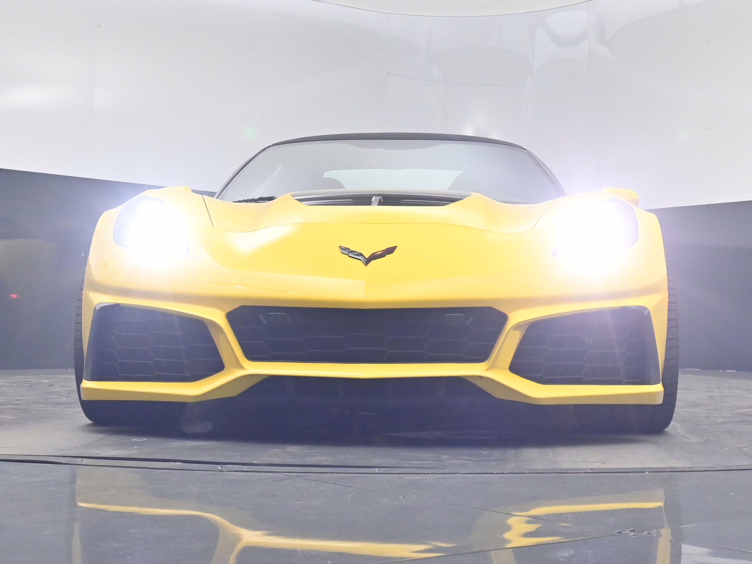 2017 Corvette Racing Yellow Tintcoat Chevrolet Corvette Z06 RWD Convertible