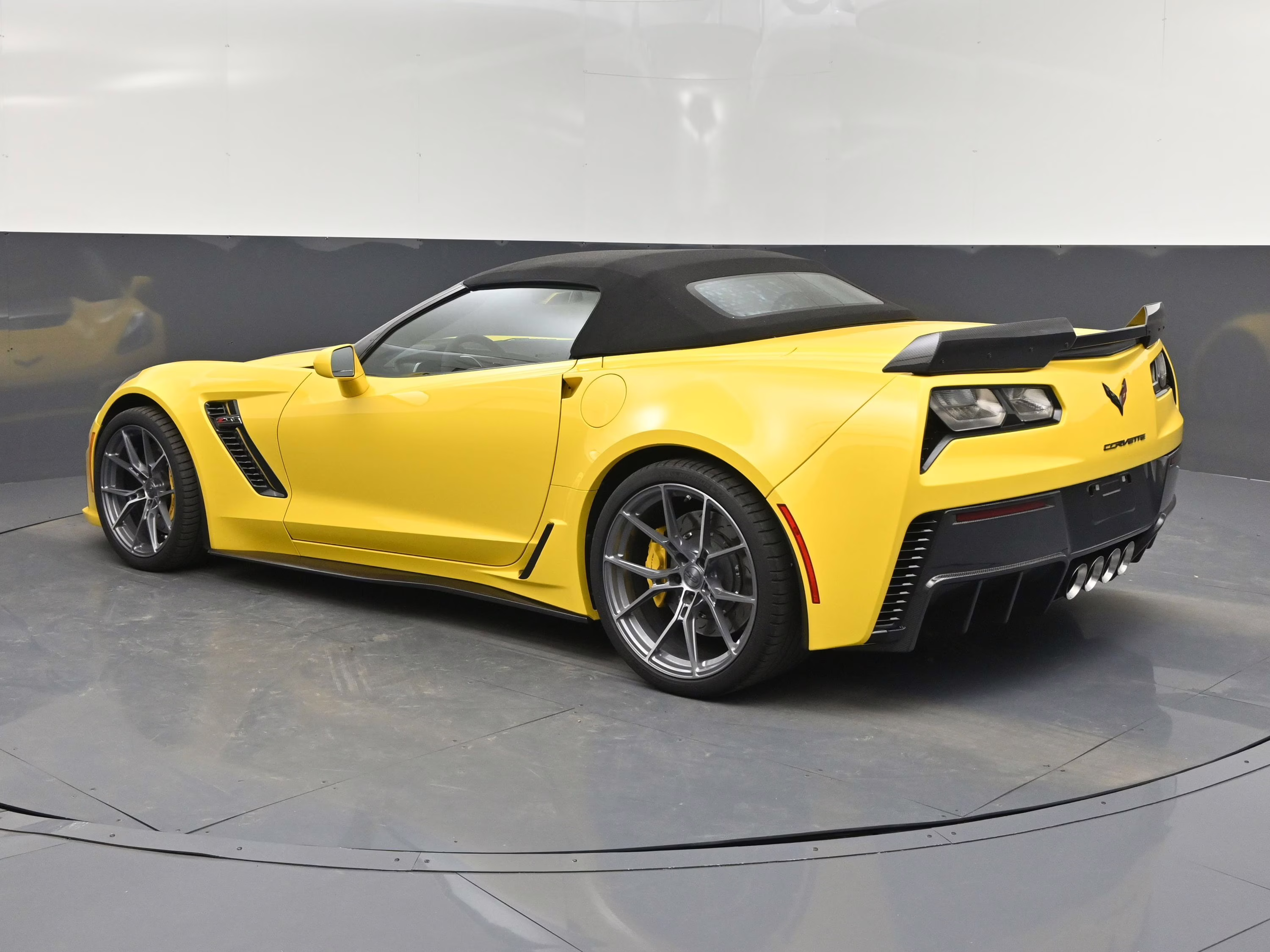 2017 Corvette Racing Yellow Tintcoat Chevrolet Corvette Z06 RWD Convertible