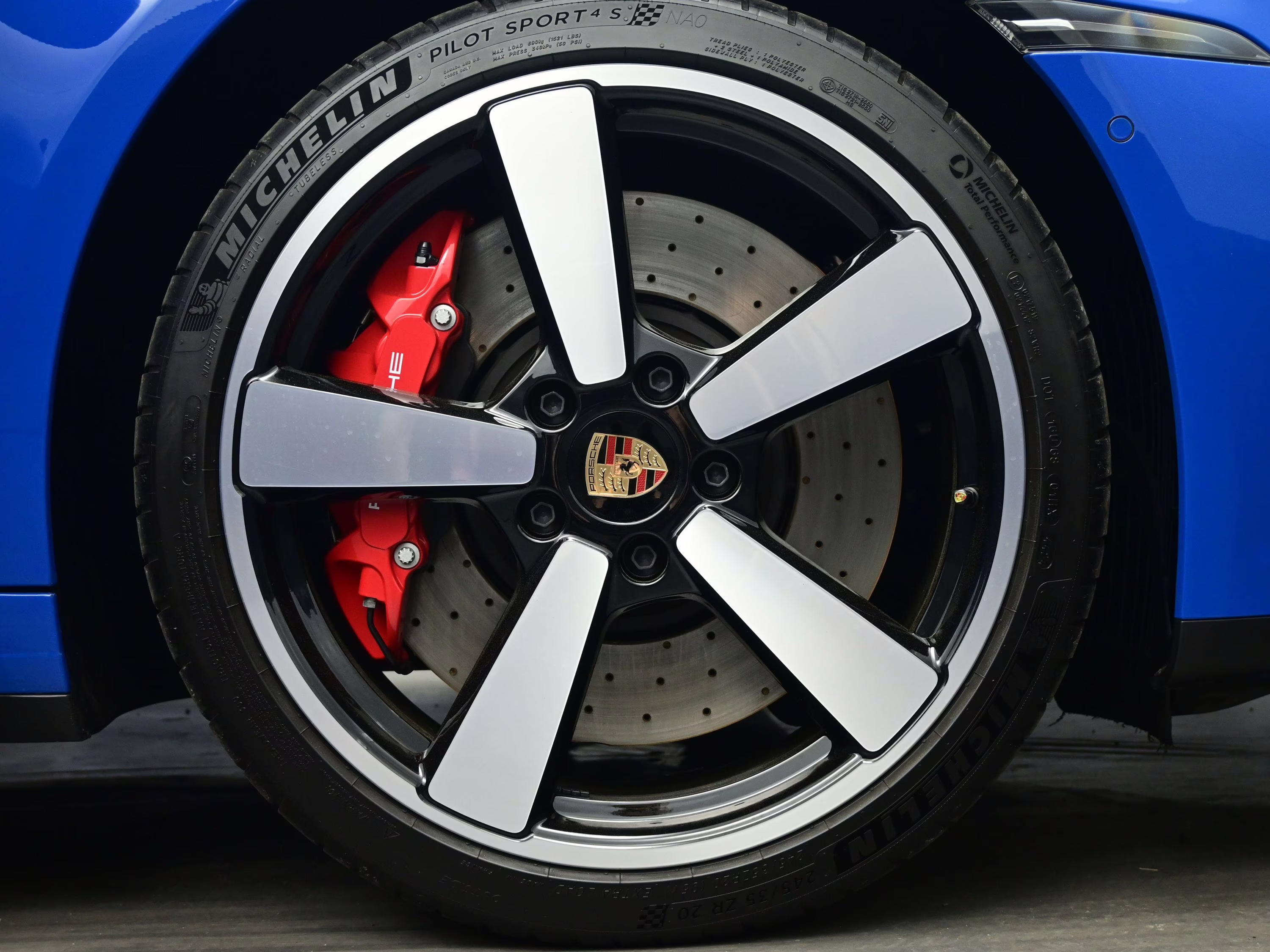 2025 Lugano Blue Porsche 911 Carrera S RWD Coupe