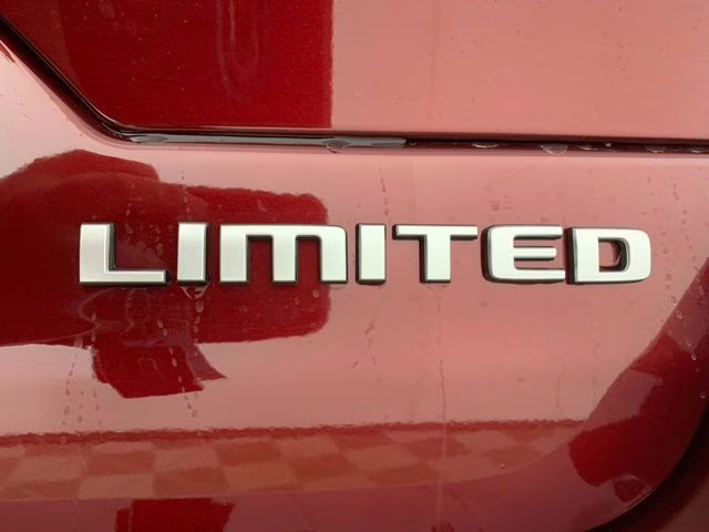 2026 Velvet Red Pearlcoat Jeep Grand Cherokee Limited 4X4 SUV