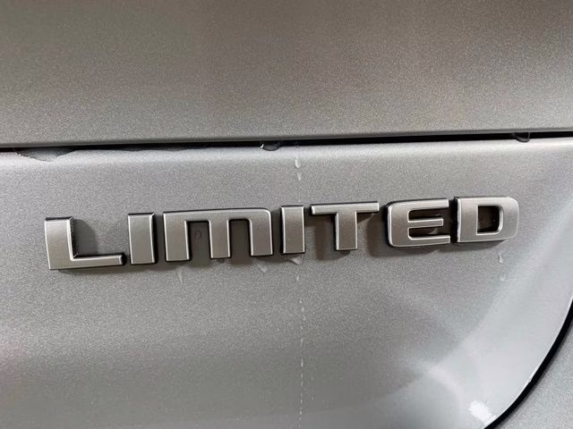2026 Silver Zynith Jeep Grand Cherokee L Limited 4X4 SUV
