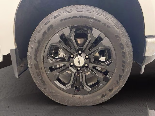2021 Summit White Chevrolet Silverado 1500 LTZ 4X4 Truck