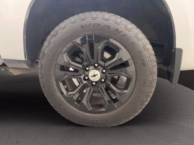 2021 Summit White Chevrolet Silverado 1500 LTZ 4X4 Truck