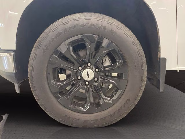 2021 Summit White Chevrolet Silverado 1500 LTZ 4X4 Truck