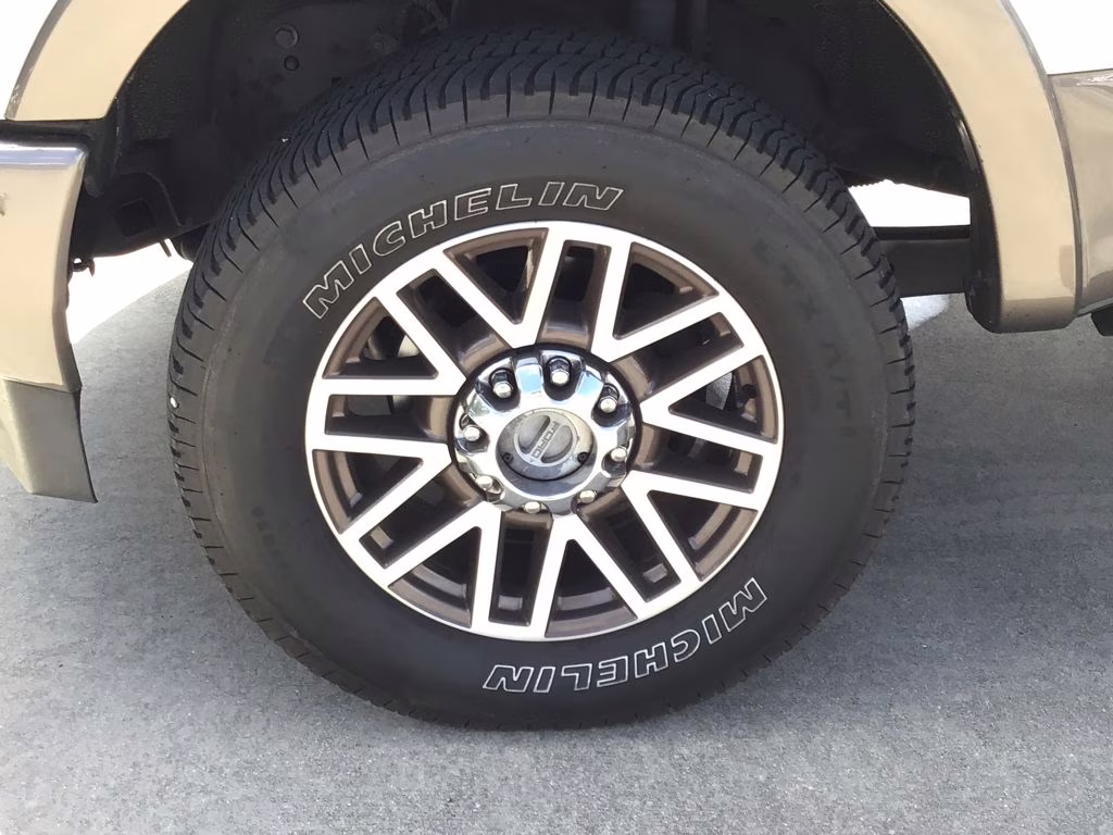 2019 White Ford Super Duty F-250 SRW King Ranch 4X4 Truck