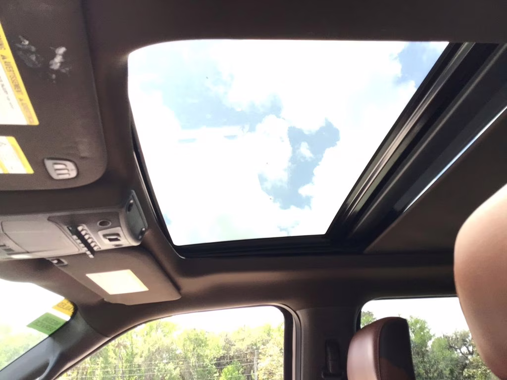 2019 White Ford Super Duty F-250 SRW King Ranch 4X4 Truck