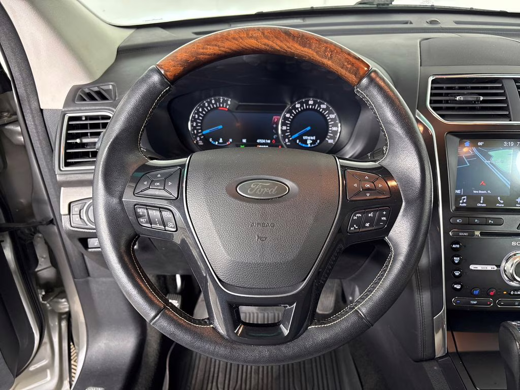 2017 Ingot Silver Ford Explorer Platinum 4X4 SUV