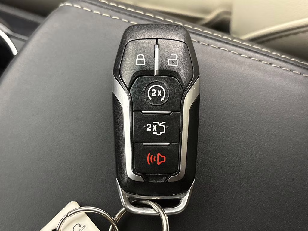 2017 Ingot Silver Ford Explorer Platinum 4X4 SUV