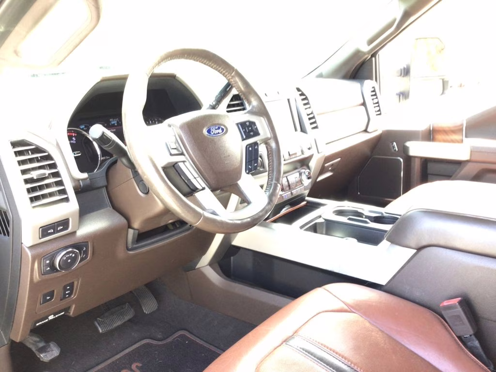 2019 White Ford Super Duty F-250 SRW King Ranch 4X4 Truck