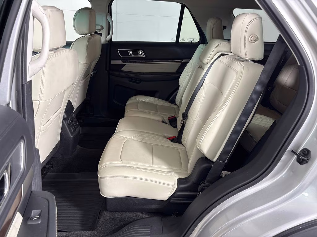 2017 Ingot Silver Ford Explorer Platinum 4X4 SUV