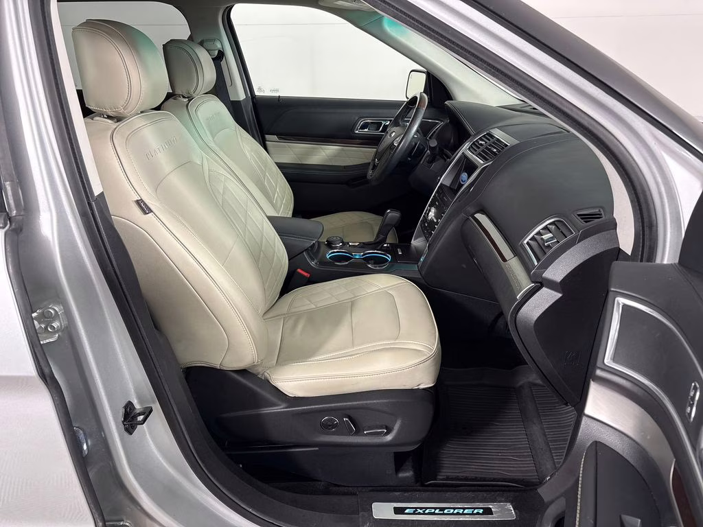 2017 Ingot Silver Ford Explorer Platinum 4X4 SUV